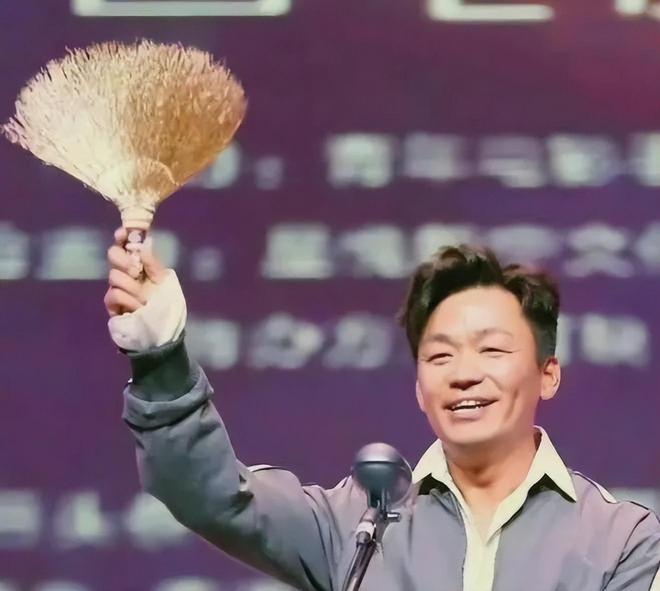 坠楼后程青松老底被扒光挑选男妃只是一角PG电子麻将胡了2报警也没用！于朦胧(图15)